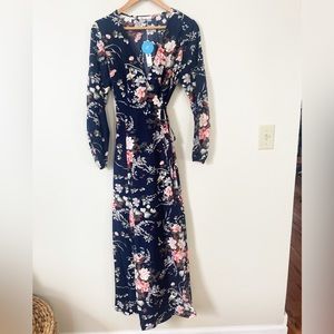 NWT- Kelsi Floral Wrap Maxi Dress- small - blue new